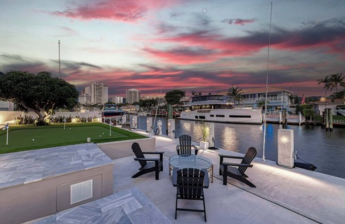 Bermuda Riviera House | Villa Azul – Coastal Oasis | 5-Min Walk to Beach & Waterfront Living
