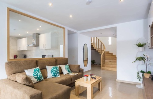 Los Pocillos Villa | Villa Belgica Lanzarote by Villa Plus