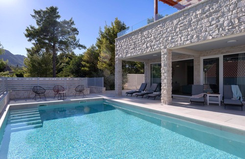 Pitve Villa | Villa Belpur - Modern Villa with Pool and Spa
