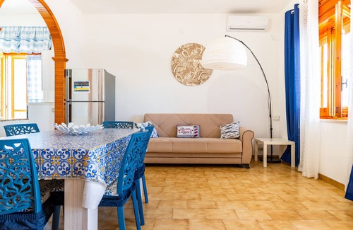 Marina di Pulsano Villa | Villa 'Bianca' with Private Terrace and Balcony