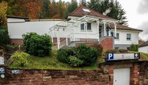 Rodalben Hotel | Villa Bruderfels, Garni