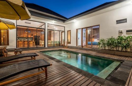 Batu Bolong Villa | Villa Brueys
