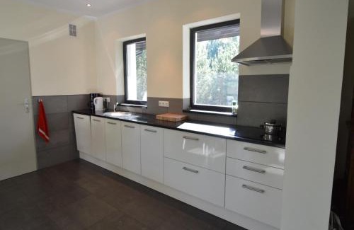 Borne Sulinowo Villa | Villa by Lake in Borne Sulinowo