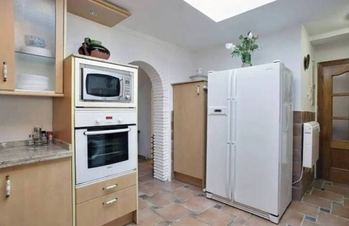 Guadalmina Villa | Villa 'by the Beach 5 Bedrooms' With Sea View, Wi-fi and Air Conditioning