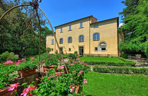 Cincelli Apartment | Villa Campoleone – Historical villa near Arezzo, Toscana