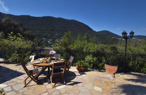 Cavaliere Villa | Villa Capocio