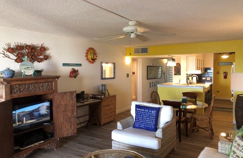 Estate Golden Rock Condo | Villa Carib - 3 bed/3 bath beachfront condo- tennis courts and pool.