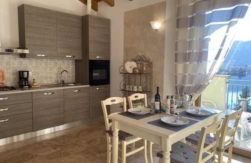 Idro Apartment | Villa Carlotta type C1, great view, large balcony, 300m to the lake, 4-5 people.