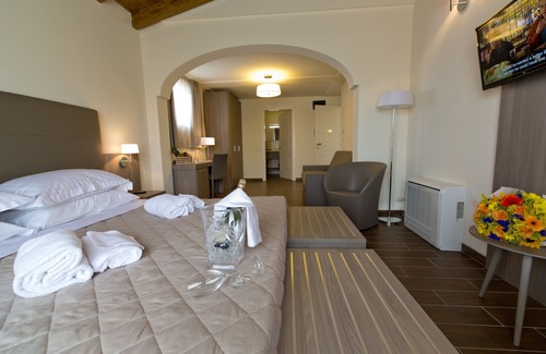 Castelletto d'Orba Hotel | Villa Carolina Resort