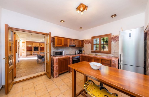 Portocolom Villa | Villa "Cas Verros" with Mountain View, Pool & Wi-Fi