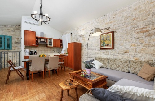 Tinjan Villa | Villa Casa Antignana with pool in Tinjan, Istria