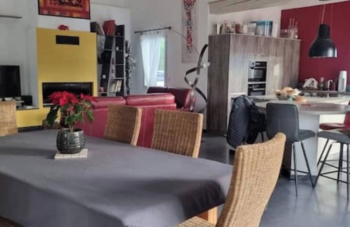 Valreas House | Villa "Casa Bonni Piscine Privée" with Garden & Wi-Fi