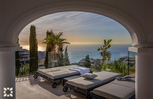 Cumbre del Sol Villa | Villa Casiopea by Abahana Villas