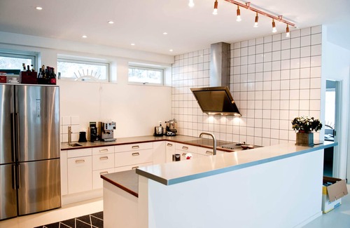 Nacka Municipality House | Villa close to both nature and city