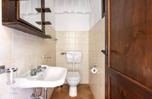 Ventimiglia di Sicilia Villa | Villa Cocos