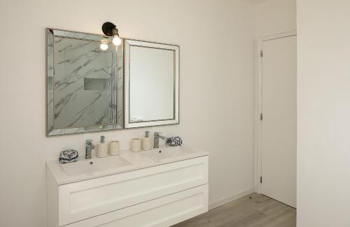 Prazeres Villa | villa com piscina entre o mar e as montanhas