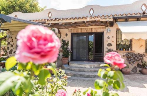 Orosei Villa | villa con immenso giardino