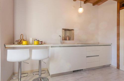 Sigillo Apartment | Villa Costanzi: Comfy Apartment Below The Cucco