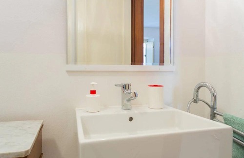 Sigillo Apartment | Villa Costanzi: Comfy Apartment Below The Cucco