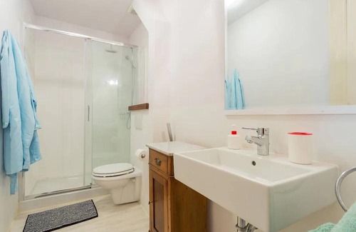 Sigillo Apartment | Villa Costanzi: Comfy Apartment Below The Cucco