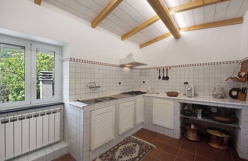 Semorile Villa | Villa 'Cottage Rustico Con Vista Mare' with Sea View, Shared Terrace and Wi-Fi