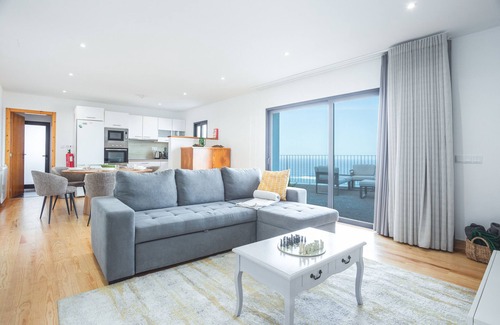 Porto Moniz Villa | Villa das Escaleiras by Atlantic Holiday