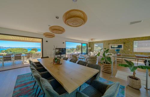 Giens Villa | Villa de la Madrague Vue Mer à 200m de la Plage sur La Presqu' île de Giens Sea and Mountain Pleasure