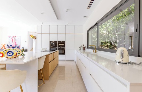 Est House | VILLA DE LA TORSE