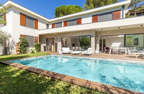 Est House | VILLA DE LA TORSE