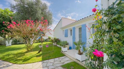 Ars-en-Re Villa | Villa de plain pied avec jardin paysager et piscine