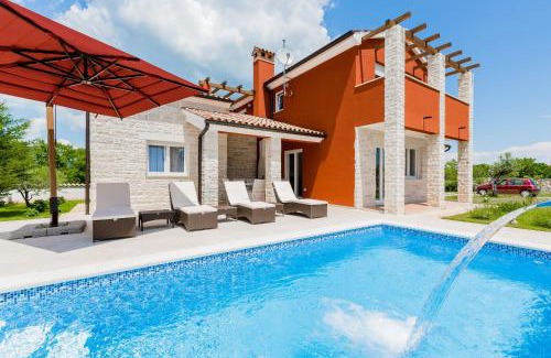 Bratulici Villa | Villa Delle Rondini in Central Istria with Whirlpool and Sauna for 8 persons