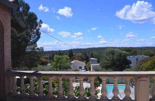 Aubais Bed & Breakfast | Villa des masques