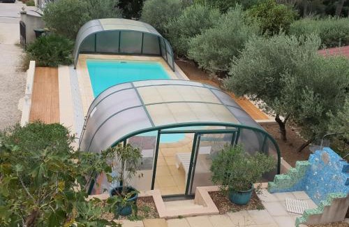 Aubais Bed & Breakfast | Villa des masques