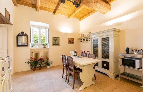 Guzman Villa | Villa Desiderio - Three Bedroom Villa, Sleeps 10