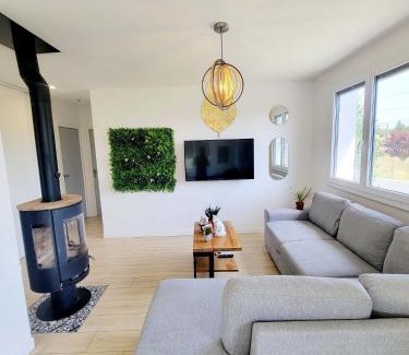 Brens Villa | Villa design jacuzzi et clim