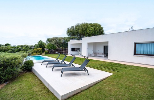 Orosei Villa | Villa 'Domo La Vela' with Sea View, Wi-Fi and Air Conditioning