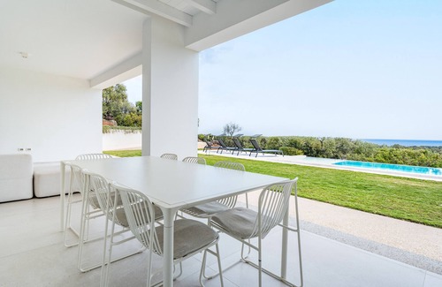 Orosei Villa | Villa 'Domo La Vela' with Sea View, Wi-Fi and Air Conditioning