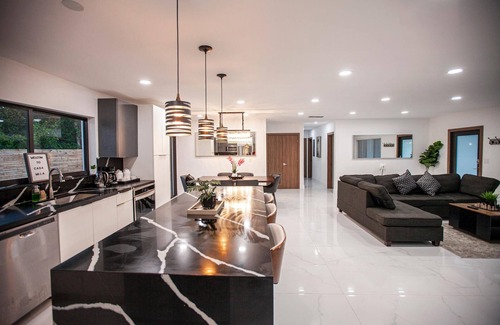 Ojus House | Villa Dubai - 6 BR Tennis BKB Ct Soccer Fld