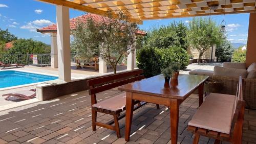 Caporice Villa | Villa Duje