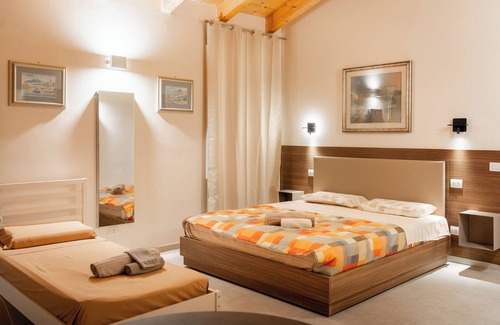 San Faustino-Madonnina-Quattroville Bed & Breakfast | Villa Eliseo