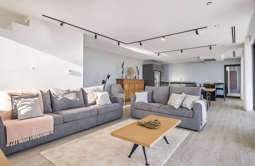 Prazeres Villa | Villa Elysian Oasis by Madeira Sun Travel