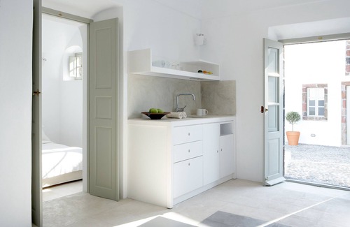 Pyrgos Hotel | Villa Fabrica Santorini