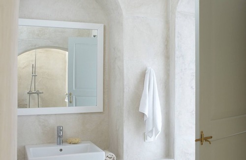 Pyrgos Hotel | Villa Fabrica Santorini