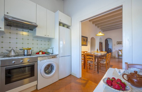 Colognola ai Colli Apartment | Villa Faccioli Limone With Shared Pool, Colognola ai Colli, Italy