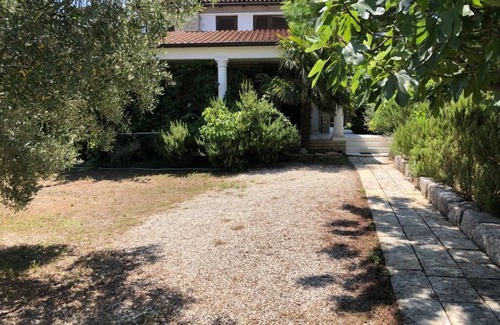Zdrelac Villa | Villa/finca with beautiful terrace & large garden, 5 minutes to the beach, Dalmatia