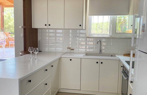 Pyrgos Psilonerou Hotel | Villa Fleria Seaside Studios & Apts