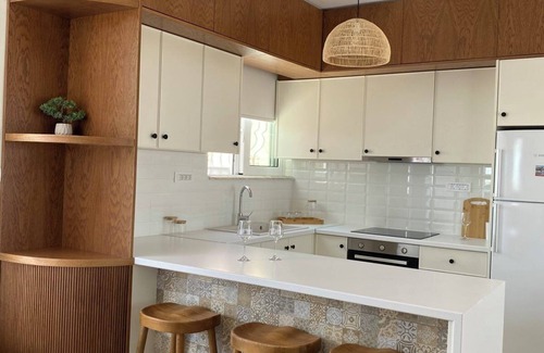 Pyrgos Psilonerou Hotel | Villa Fleria Seaside Studios & Apts