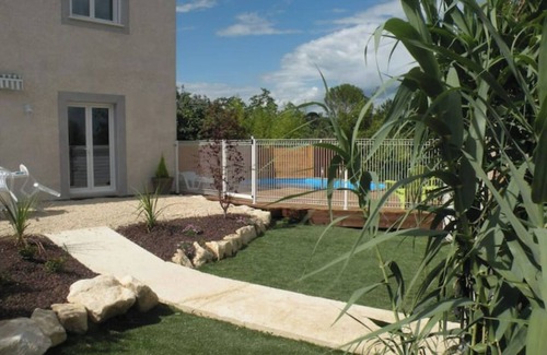 Saint-Privat-des-Vieux Villa | Villa for 10 people with pool and jacuzzi