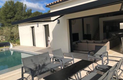 Garrigues-Sainte-Eulalie House | Villa plein sud