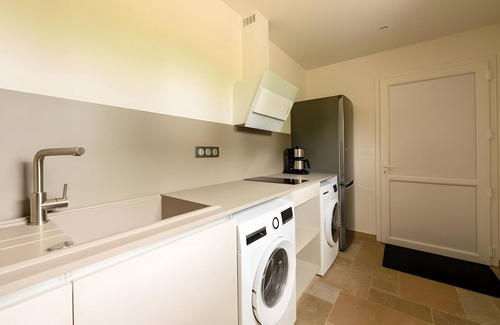 Saint-Sauveur-le-Vicomte Villa | Villa 'Domaine Le Saint Georges' with Private Terrace, Wi-Fi and Air Conditioning